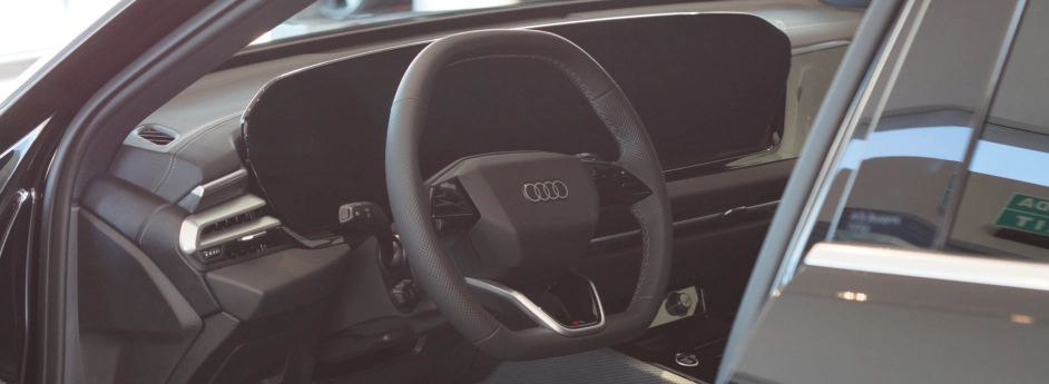 Interior del Audi A5 Avant en las instalaciones de Audi Center Lugo | eligetucoche.es